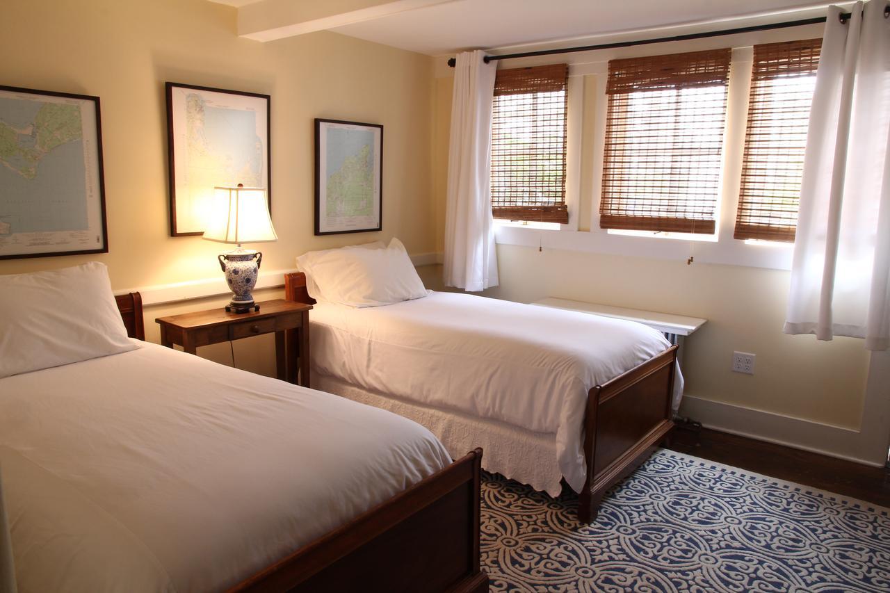 The Oak Bluffs Inn Экстерьер фото