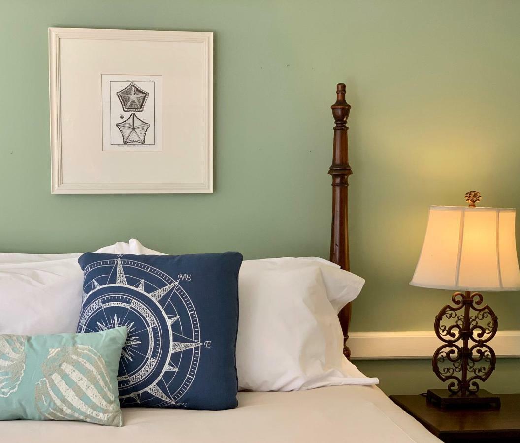The Oak Bluffs Inn Экстерьер фото